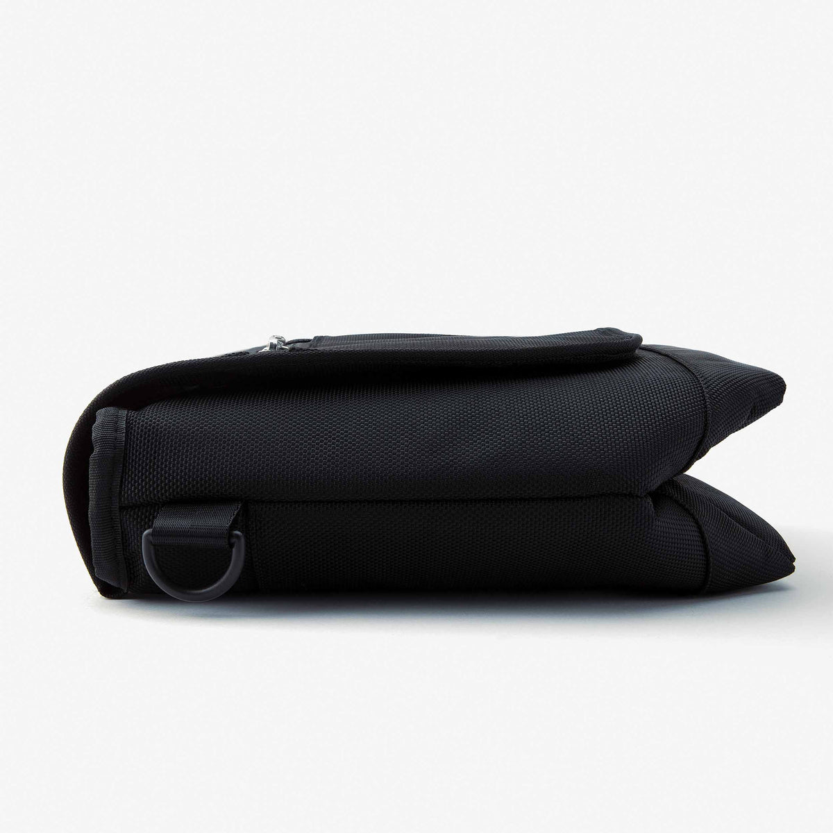 freezable-brooklyn-crossbody-n1 freezable-brooklyn-crossbody-black-ecofreeze-plus-flat_b62870bb-68b1-4c0c-846f-a30840c26944.jpg
