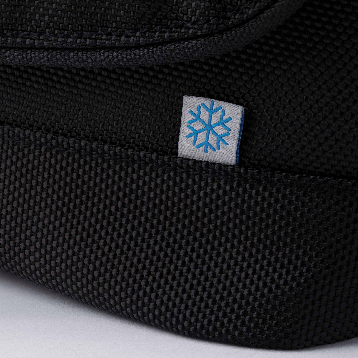 freezable-brooklyn-crossbody-n1 freezable-brooklyn-crossbody-black-ecofreeze-plus-zoom-tag.jpg