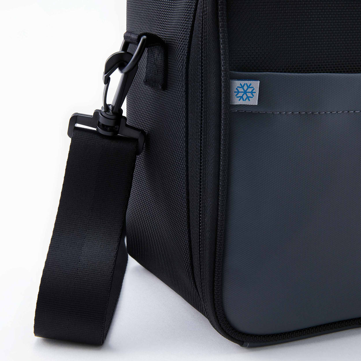 freezable-upright-lunch-box-l1 freezable-upright-lunch-box-black-gray-flag.jpg