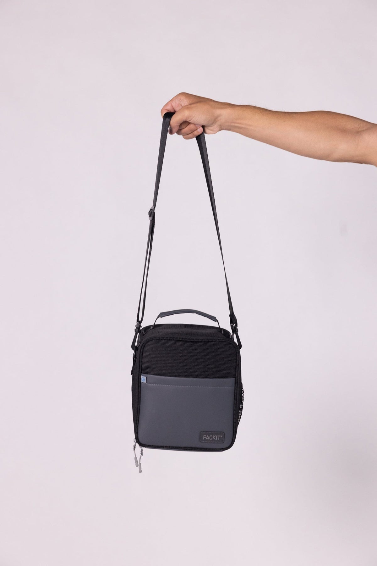 freezable-upright-lunch-box-l1 freezable-upright-lunch-box-black-gray-product-only_edit.jpg