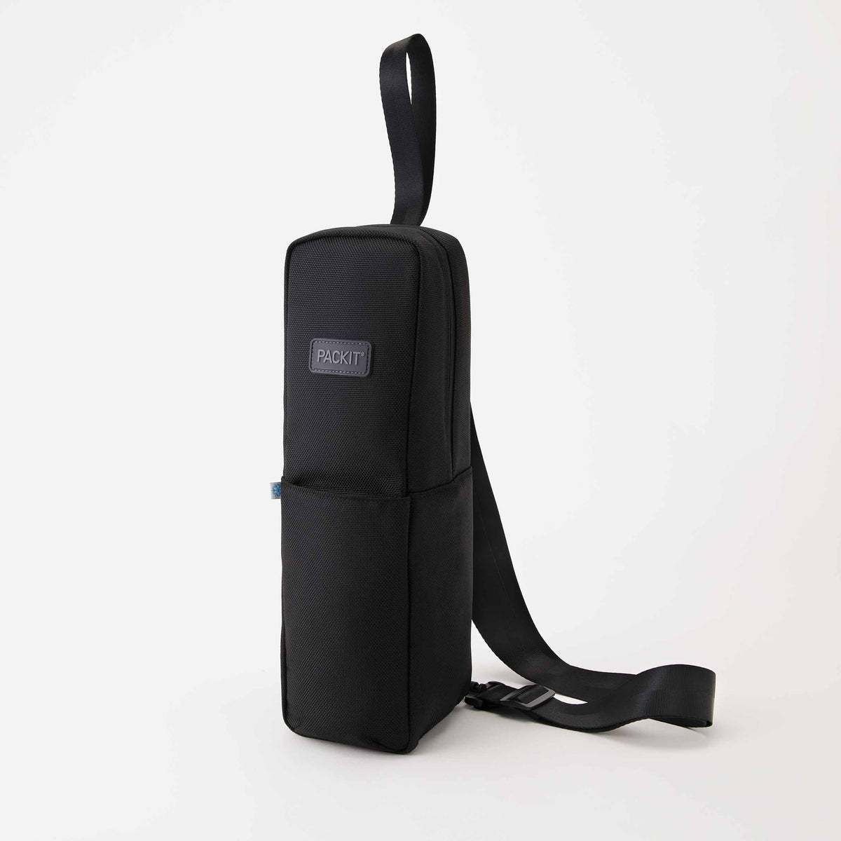 freezable-wine-carrier-a3 freezable-wine-carrier-black-ecofreeze-plus-left-angled.jpg