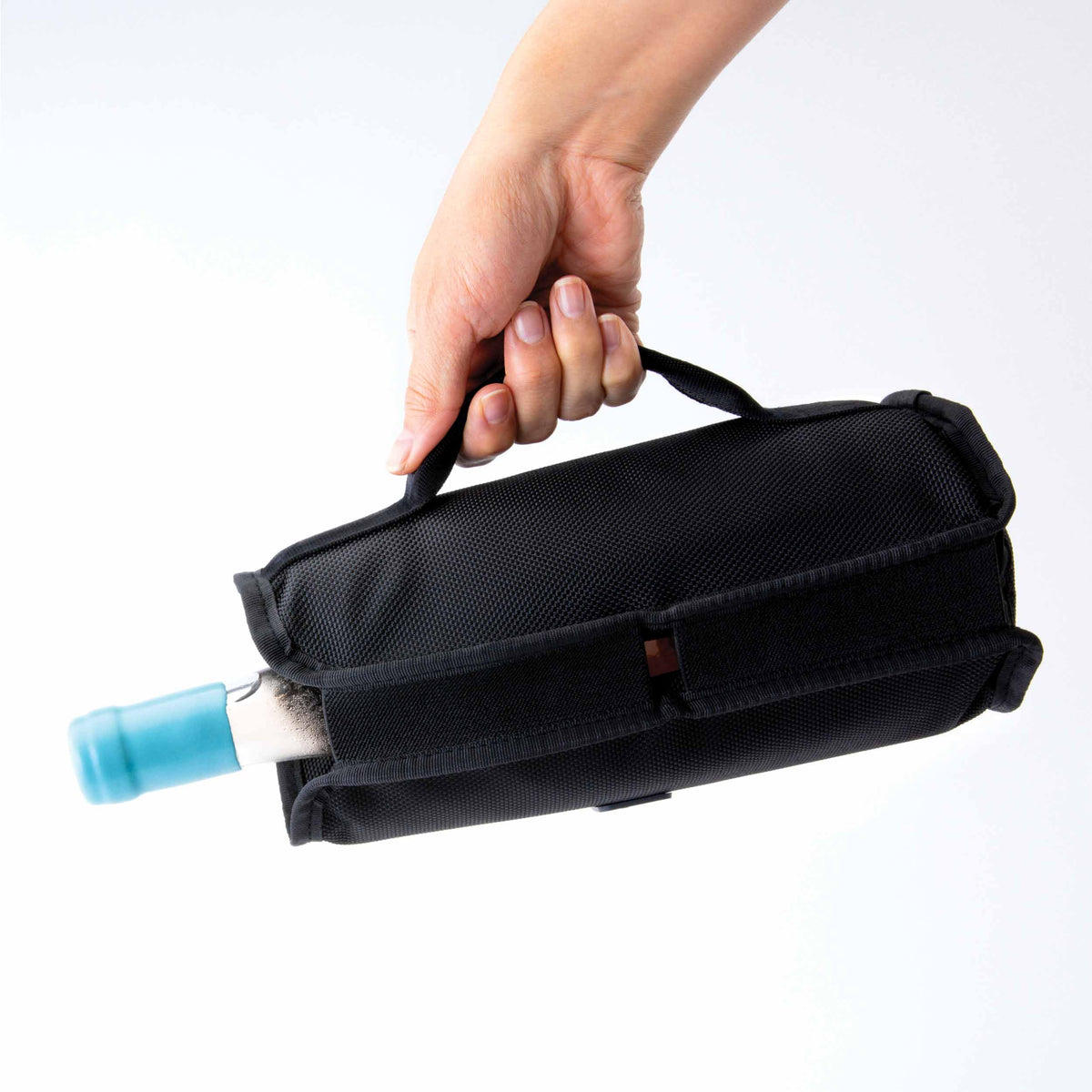 freezable-wine-cooler-r4 freezable-wine-cooler-black-pouring-with-handle.jpg